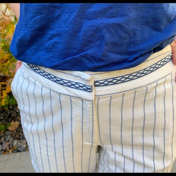 Talbots white/narrow blue stripes capris, size 6 - Picture 2 of 10